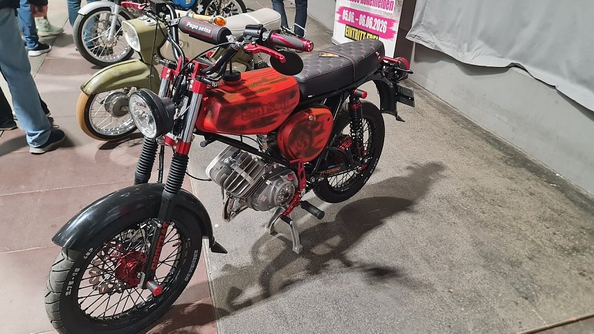 Jede Menge Oldtimer gab es am Wochenende in Erfurt zu sehen.