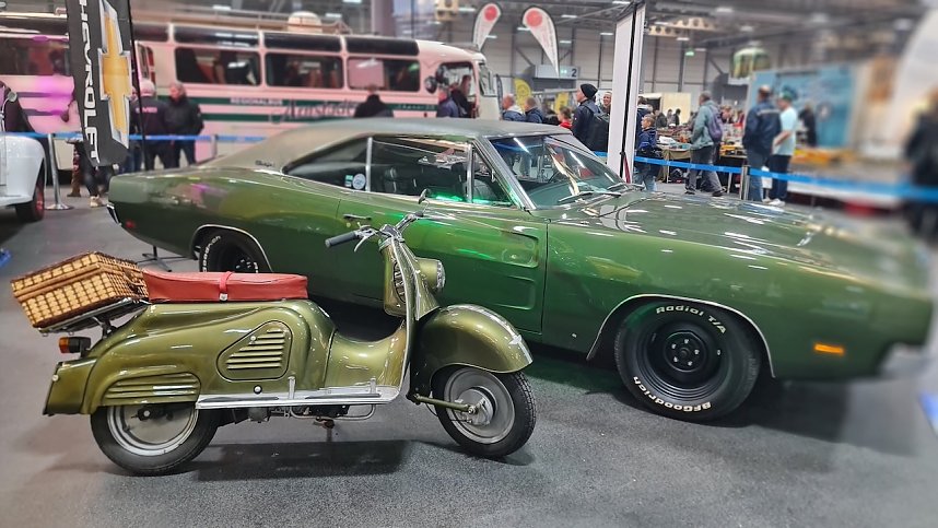 Jede Menge Oldtimer gab es am Wochenende in Erfurt zu sehen.