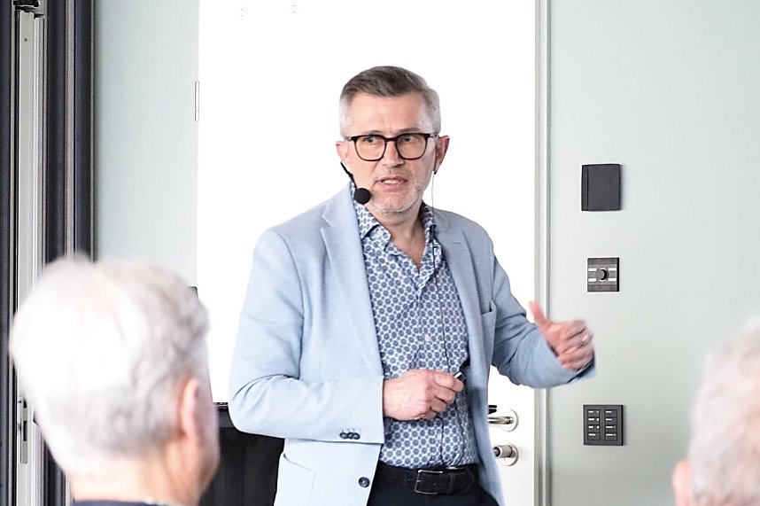 Steuerberater Ralf Adam erl&auml;utert M&ouml;glichkeiten zur Entnahme von Immobilienbetriebsverm&ouml;gen beim Eintritt in den Ruhestand.