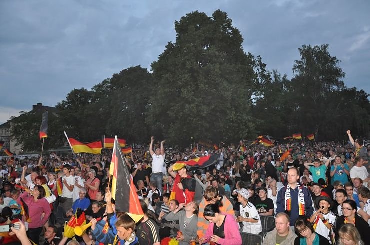 Public Viewing auf den Petersberg
