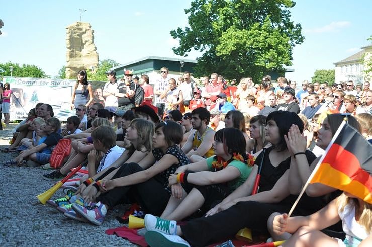 Public Viewing auf den Petersberg