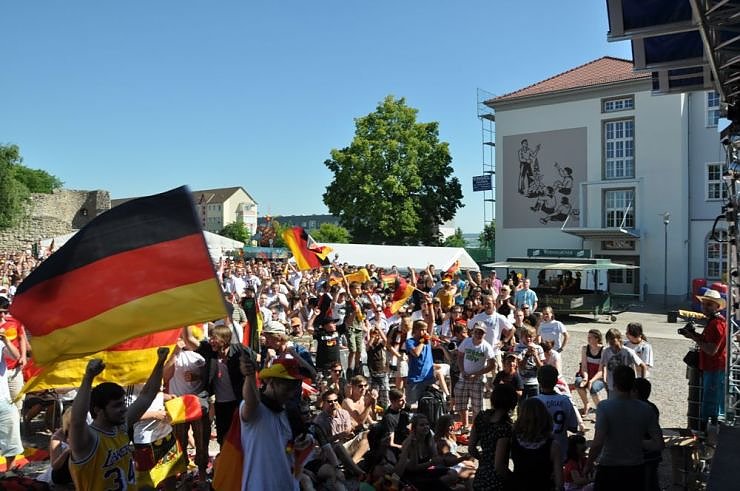Public Viewing auf den Petersberg