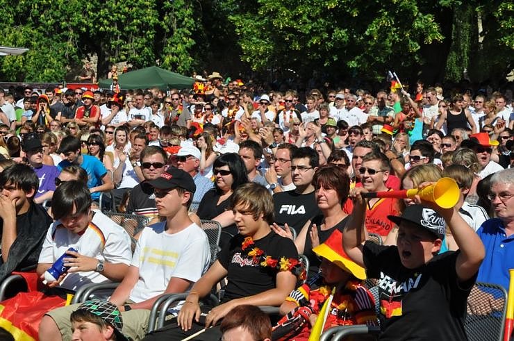 Public Viewing auf den Petersberg