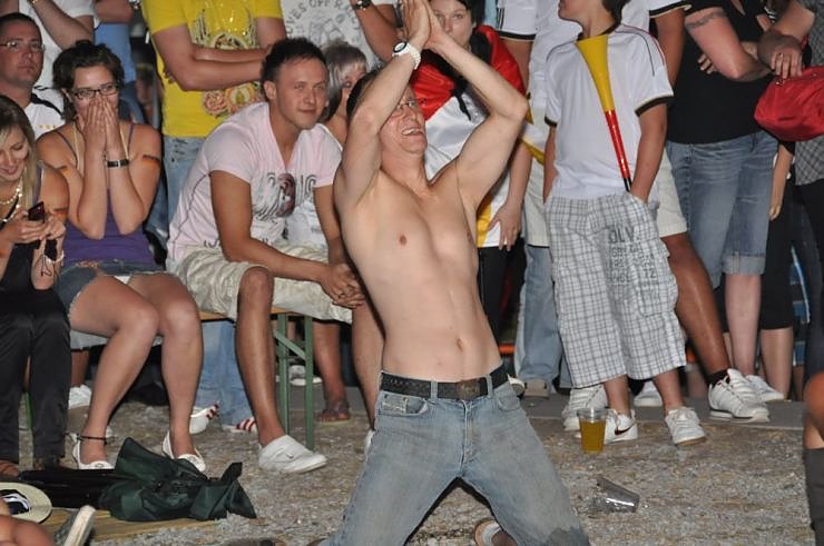 Public Viewing auf den Petersberg